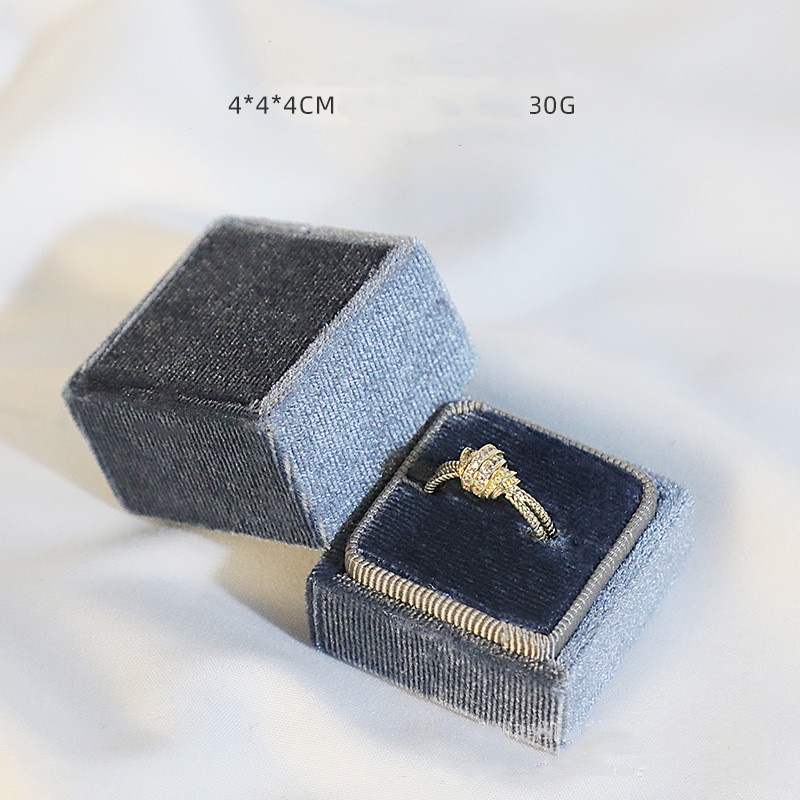 1 Hộp Đựng Trang Sức Hình Vuông Bằng Nhung 4x4x4cm Màu Đỏ/Xanh navy/Hồng