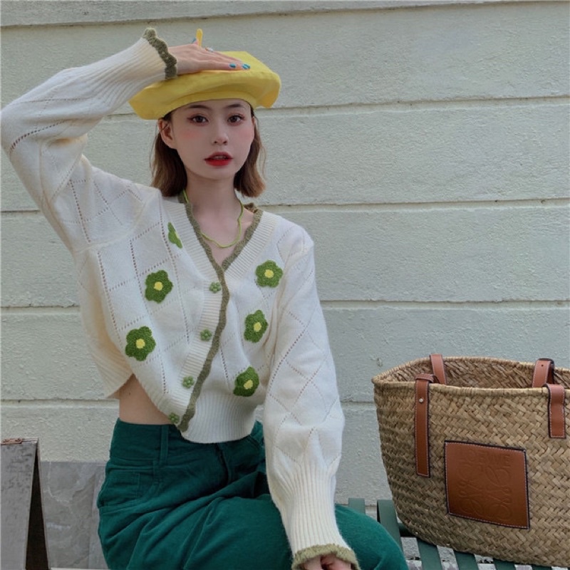 Áo khoác len cardigan dáng ngắn pastel phối hoa ngọt ngào dễ thương Yannie