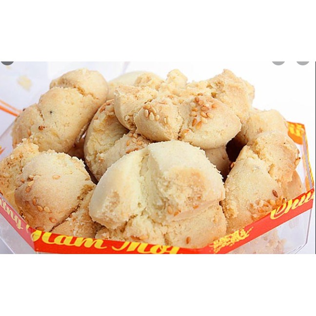 Bánh hạnh nhân Tường Nhơn Gói 240G