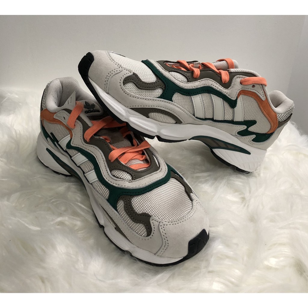 Giày Adidas Temper Run chính hãng 100% được nhập từ cửa hàng Adidas tại Mỹ - EE7740