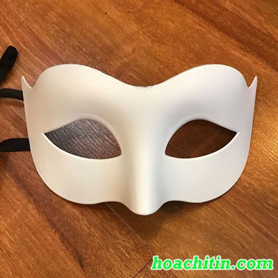 Mặt nạ hóa trang halloween nửa mặt dự tiệc trơn nhọn