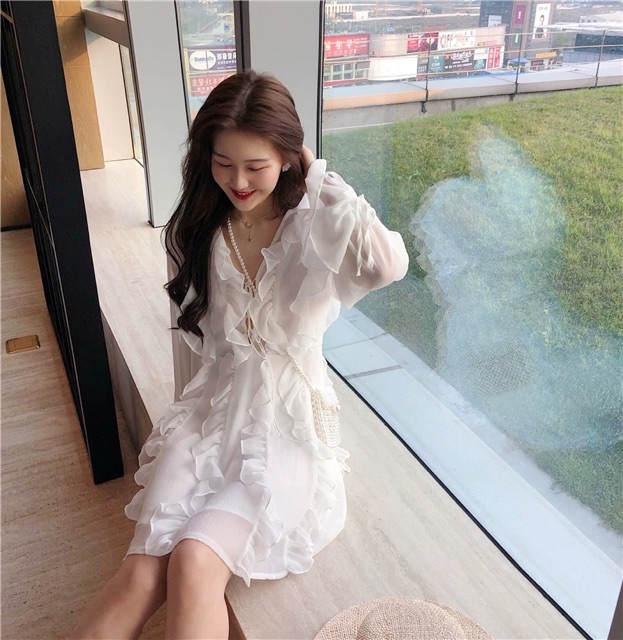 Váy trăng bánh bèo tay bo / Đầm voan