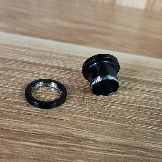 Khuyên tai size 12mm màu Đen vành dày