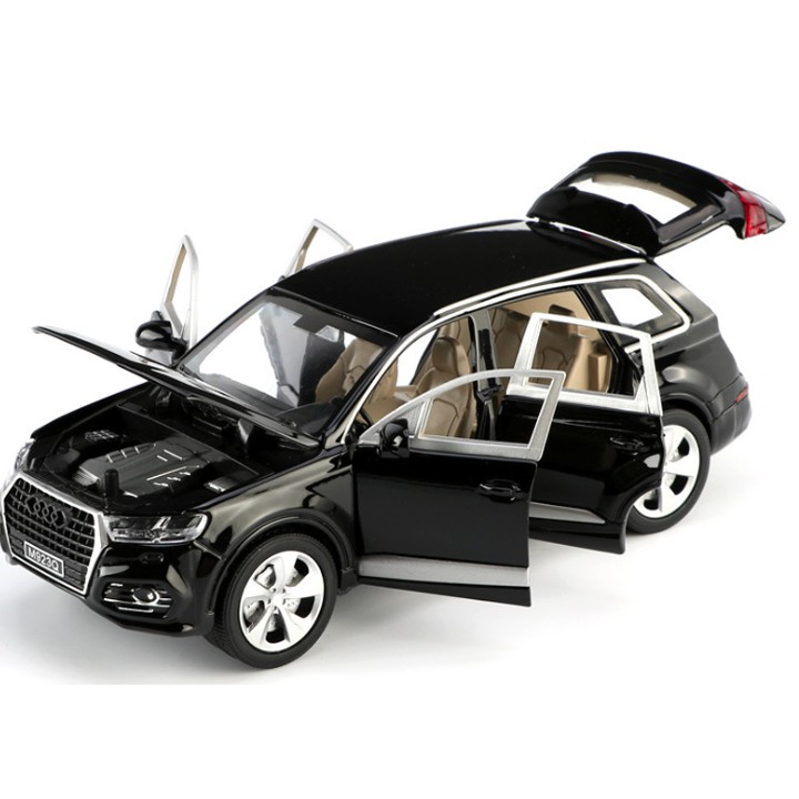 Mô hình xe ô tô Audi Q7 tỉ lệ 1:24 hãng XLG - Xe bằng kim loại mở các cửa có âm thanh và đèn