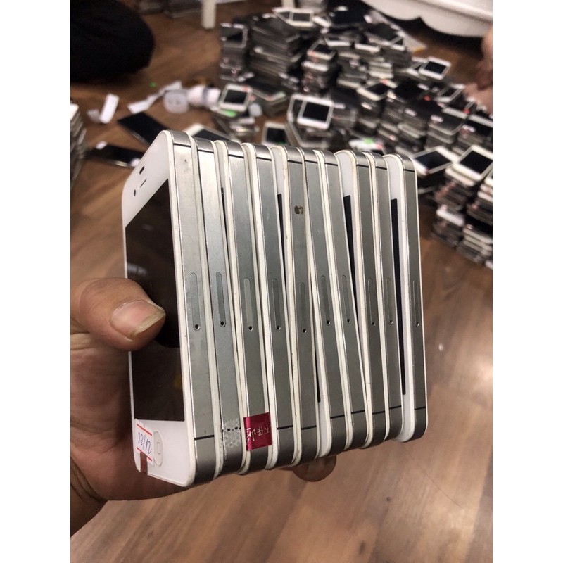 Điện thoại iphon 4s quốc tế lắp được sim chơi Zalo fb mess, nghe gọi ok - tặng kèm cáp sạc | BigBuy360 - bigbuy360.vn