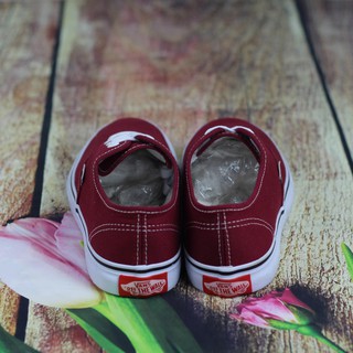 Giày Sneaker Vnss Classic Nữ Màu Đỏ Đô [+ 1 Tất]