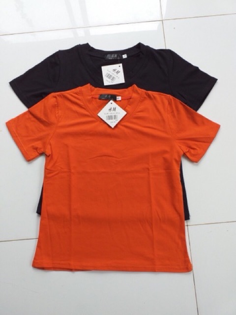 Áo phông nữ cổ tròn chất liệu cotton mềm mại