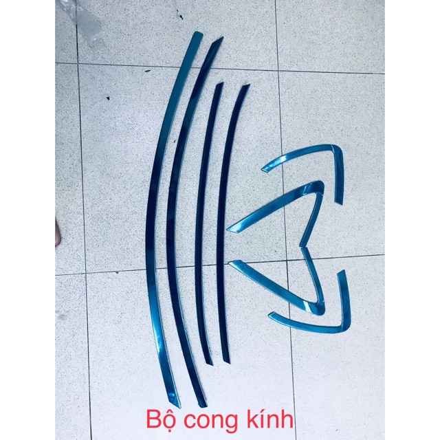 Nẹp chân kính cong kính mazda 2 đời 2015 - 2023 inox