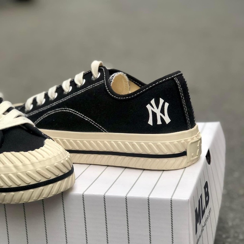 Giày MLB Playball Origin New York Yankees