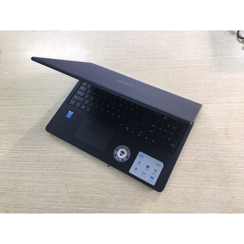 Laptop UFO Dell 3567 i5 đen sang trọng đẹp thời trang văn phòng
