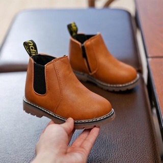 Boot bé gái, bé trai