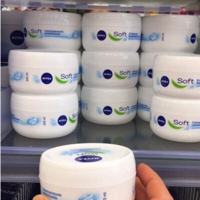 Kem Nivea Soft