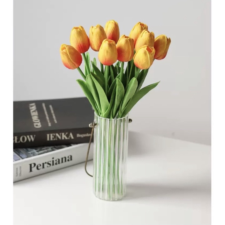 Hoa Tulip chất liệu nhựa trang trí decor