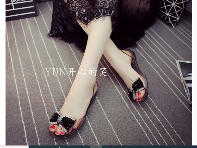 Giày búp bê nhựa trong đi mưa nơ đá vàng phối trắng ,