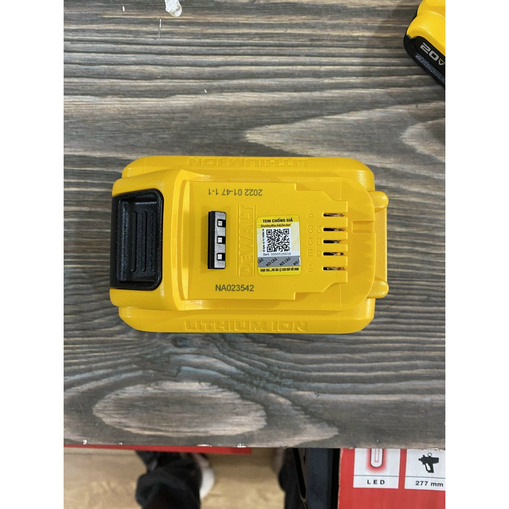 Dewalt 4Ah DCB240-B1