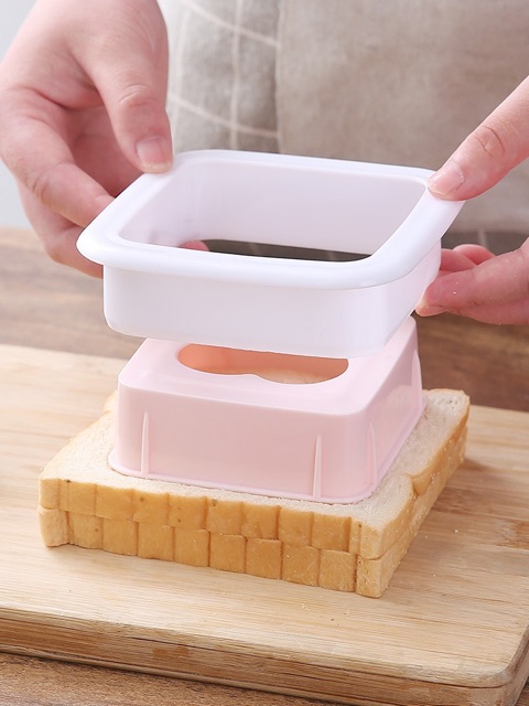 Khuôn cắt bánh sandwich hình vuông