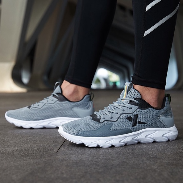 Giày Chạy Bộ Phối Lưới Gọn Nhẹ Hấp Thụ Sốc / Trượt / Mài Mòn