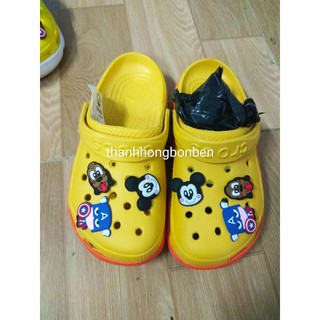 Dép sục kèm 6 stickers/ jibbits(form hơi nhỏ)