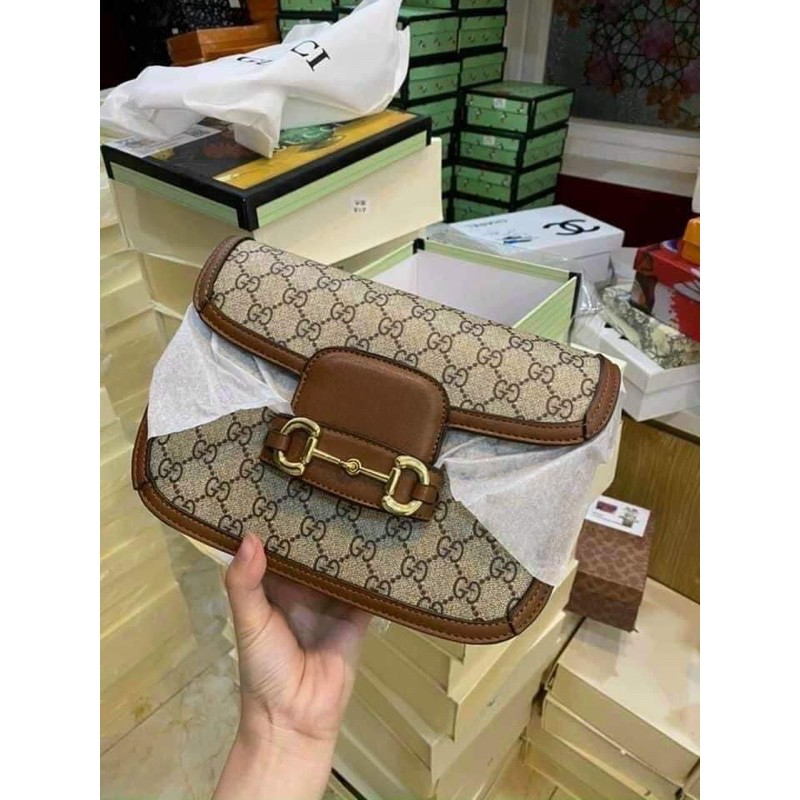 [SĂN XẢ KHO] Túi Viền nâu Hồ Ngọc Hà mới nhất size 22 2020 xả kho giá tốt(k hộp) | BigBuy360 - bigbuy360.vn