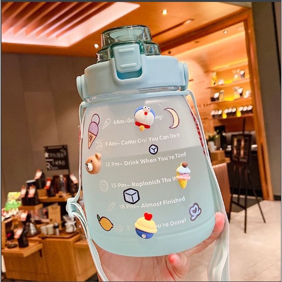 Bình đựng nước cute 1.3 lít có ống hút vạch chia tặng sticker