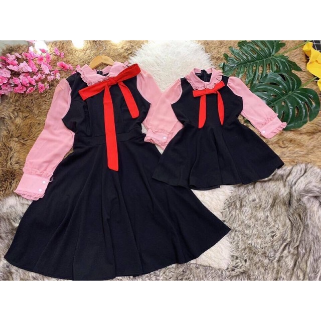 Set mẹ con