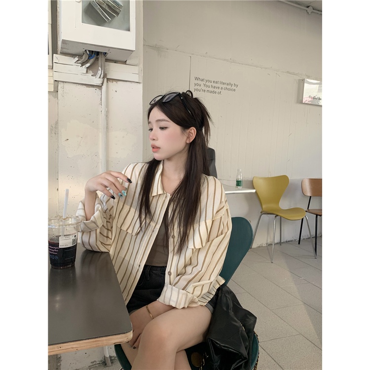 Áo Sơ Mi Nữ Dài Tay Cổ Bẻ Form Rộng Họa Tiết Sọc Dọc Thời Trang