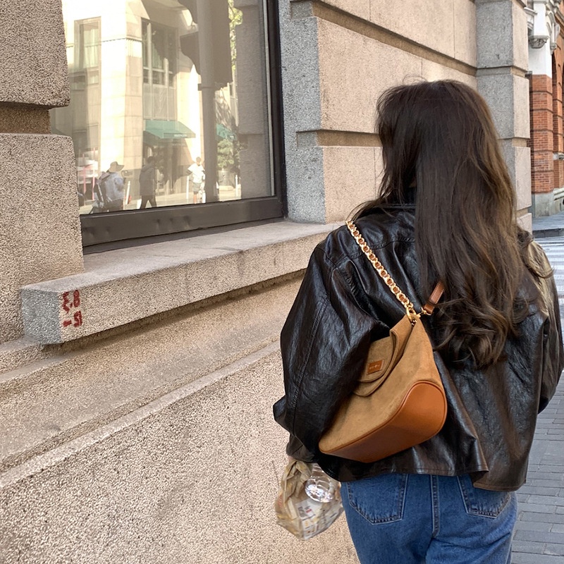 Túi Xách Da Nubuck Phối Dây Xích Đeo Vai Sành Điệu Thời Trang 2022 Cho Nữ