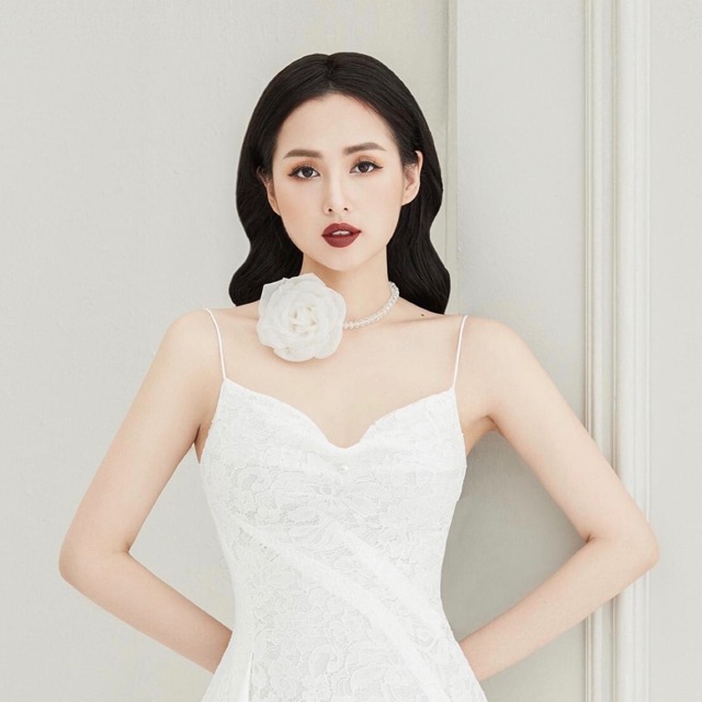 Vòng cổ hoa hồng raffiné