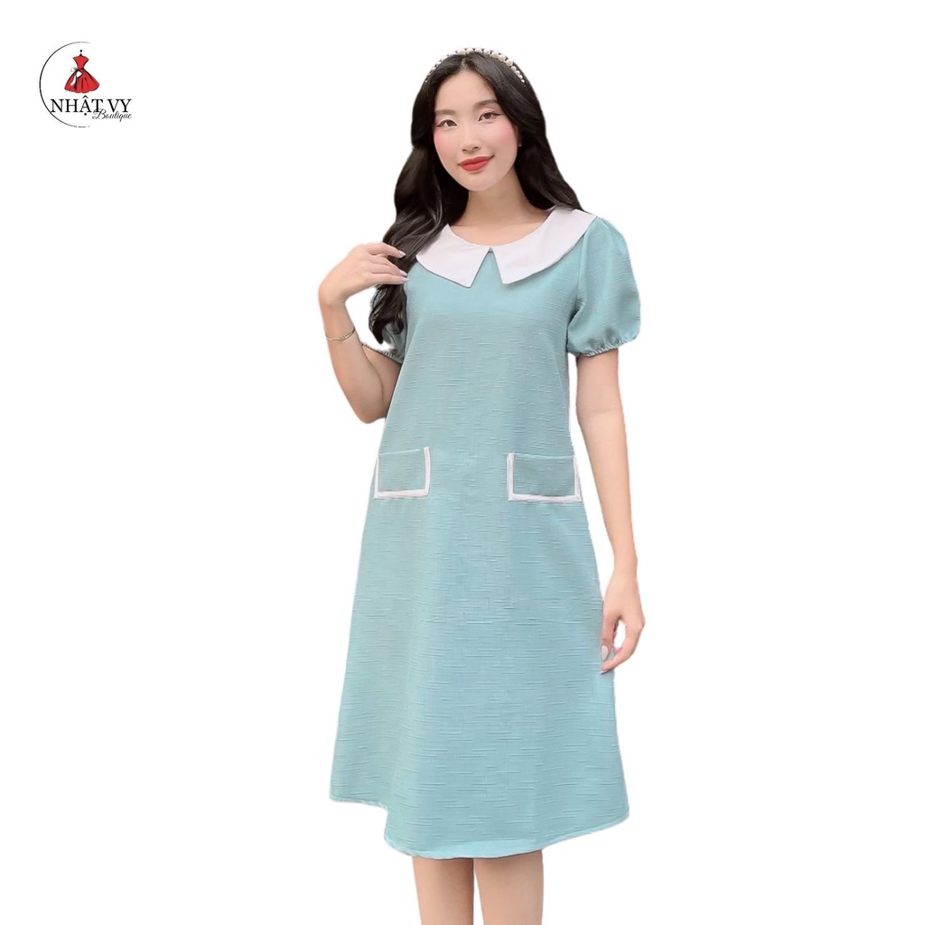 Đầm Suông Công Sở NHẬT VY Cổ Tròn Phối Túi Chất Linen Màu Nude, Xanh - D2205