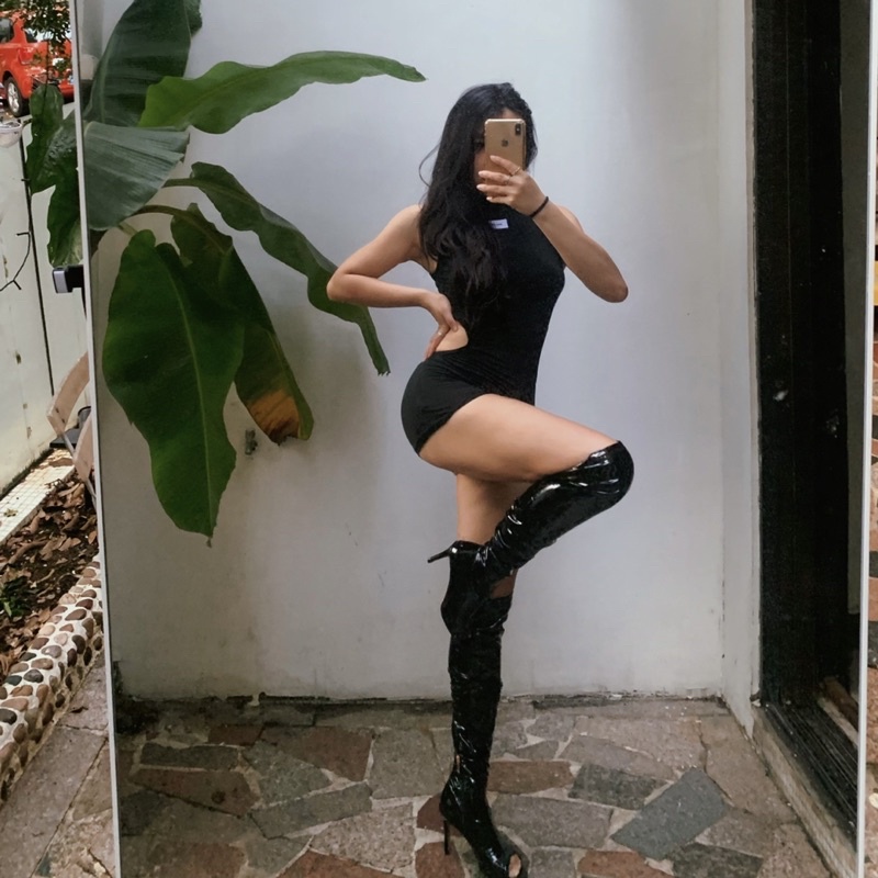 Playsuit hở eo siêu cá tính