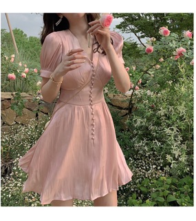 Đầm lụa cài nút