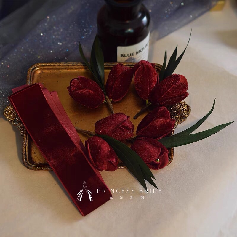 Sét hoa tulip nhung cài tóc cô dâu hot hit