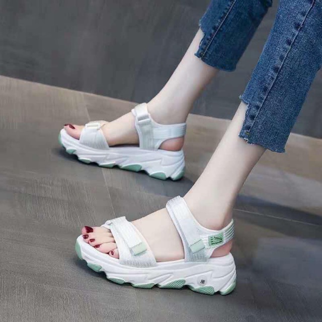 Sandal quai dán