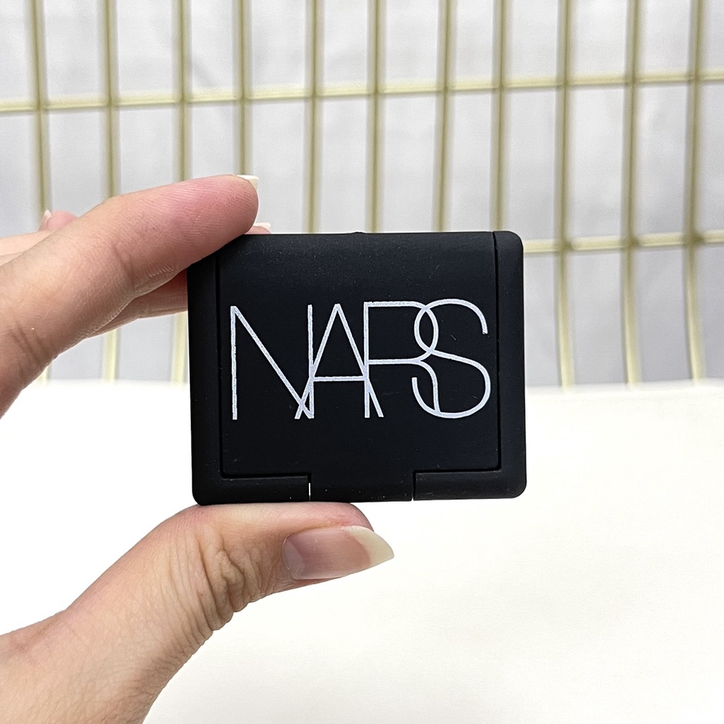 Phấn Trang Điểm NARS Kiểm Soát Dầu Làm Sáng Da Trọng Lượng 10g 3.5g