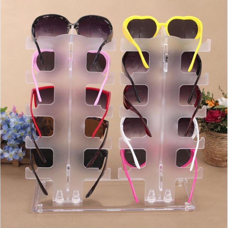 Kệ trưng bày mắt kính dày đẹp cho shop