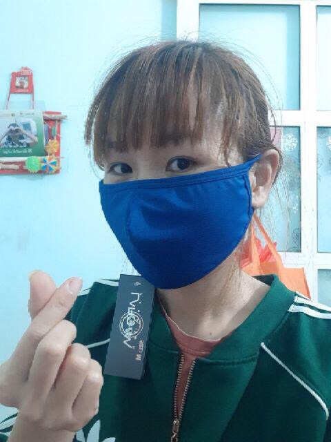 Khẩu trang Laroma chất liệu cao cấp, thông hơi thoáng khí | BigBuy360 - bigbuy360.vn