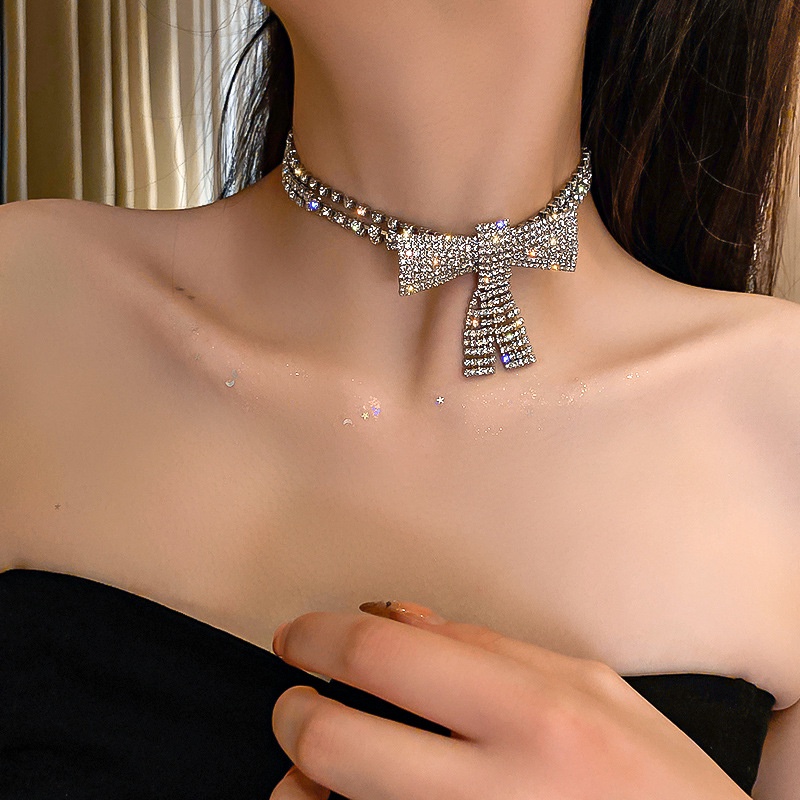 Vòng cổ chocker tạo khung hình nơ đính đá cổ điển sang trọng_M1414