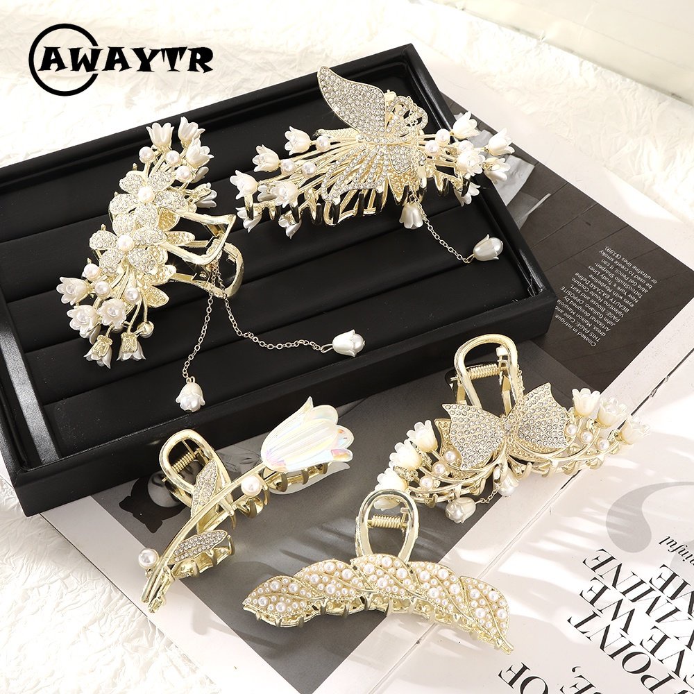 Kẹp Tóc Hình Bướm Đính Đá / Ngọc Trai Giả Bằng Kim Loại Phong Cách Hàn Quốc Thanh Lịch Dành Cho Nữ