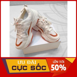 Giày thể thao nữ viền cam viền cam nổi bật hè 2021.