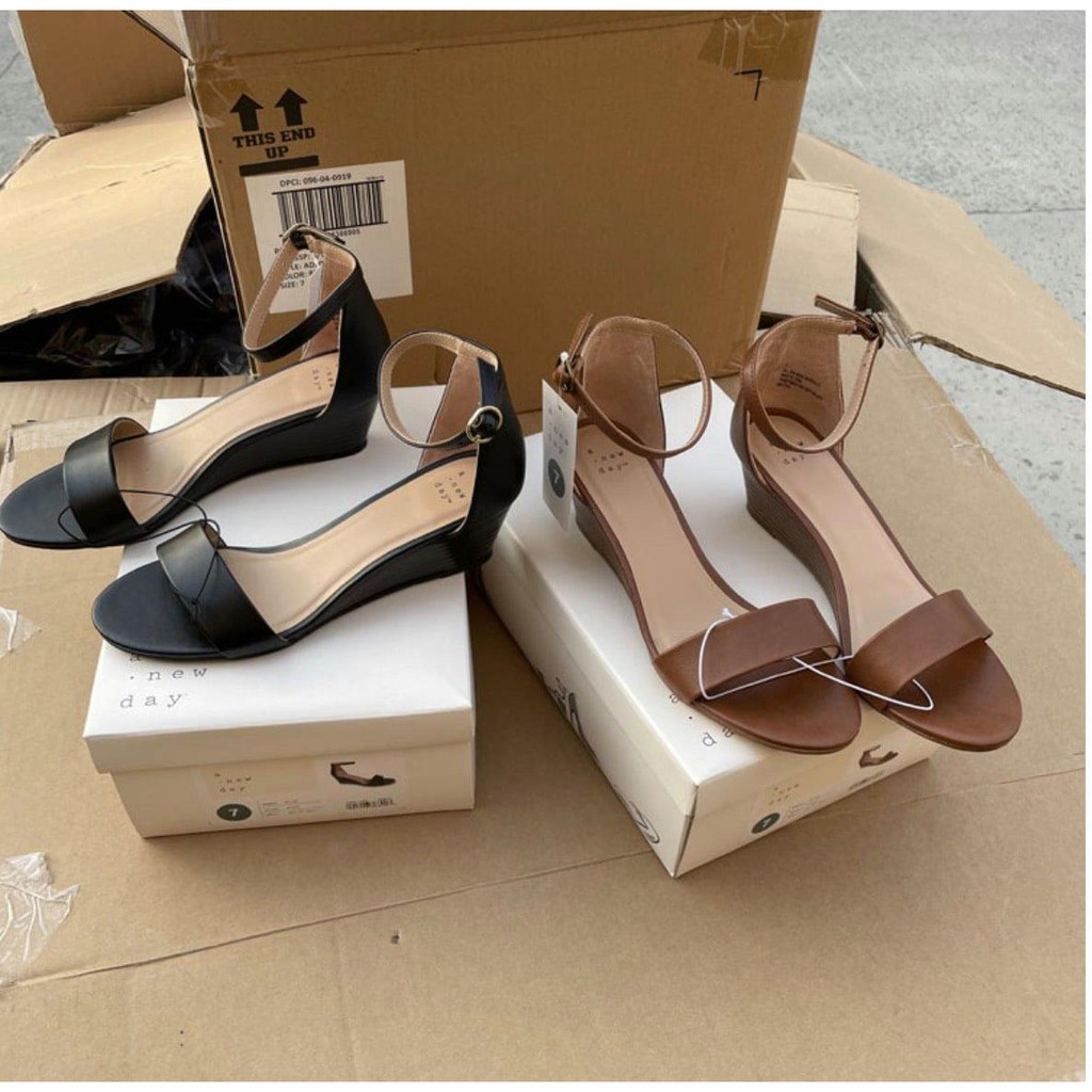 Sandal quai xu4at siêu hịn , hót hít GR00023