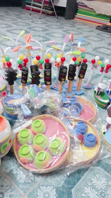 Cột bóng đèn phương tiện giao thông