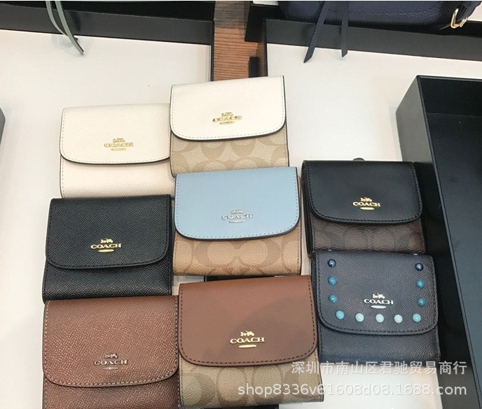 C family's new 30% off women's wallet cow leather short envelope little bee rainbow white short change clip bag