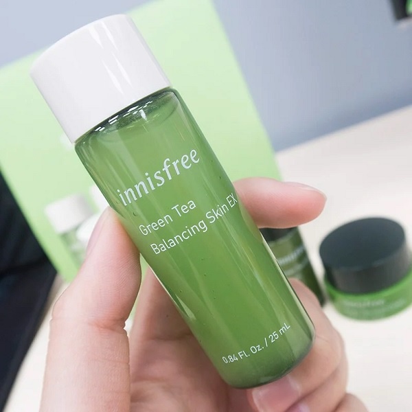 Bộ Kit 4 Món Dưỡng Ẩm Innisfree Green Tea Special Kit Ex