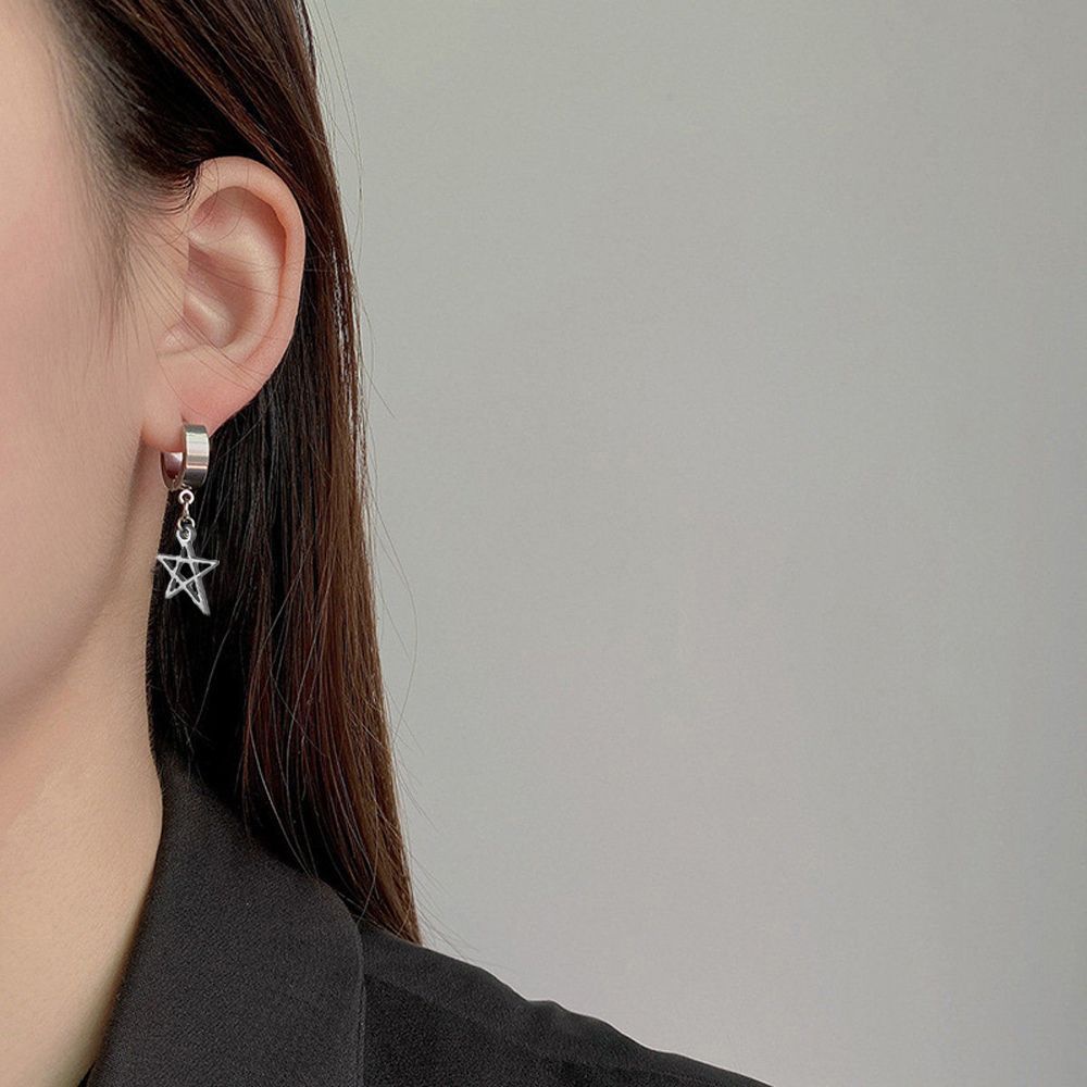 Khuyên tai dạng vòng hình ngôi sao bằng thép titan thanh lịch phong cách Hàn Quốc cho nữ