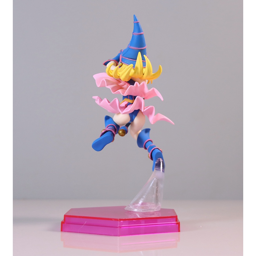 Mô hình nữ phù thủy bóng đêm siêu nét trong yugioh