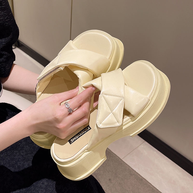 Sandal Đế Dày Quai Chéo Phong Cách Mới Chống Trượt Thời Trang Mùa Hè Dành Cho Nữ