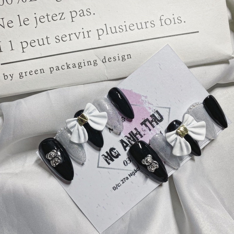 Nailbox thiết kế đen đính nơ