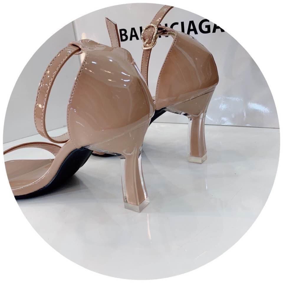 Sandal bít gót da bóng quai mảnh gót nhọn 5 phân màu đen/kem