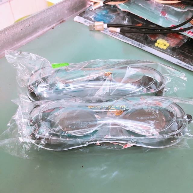 Kính bơi trẻ em