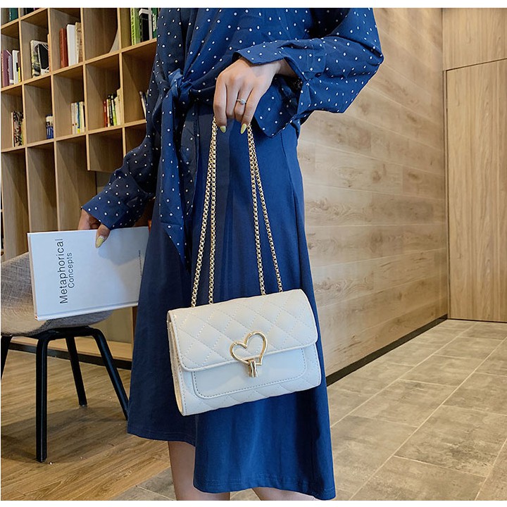 [RẺ MÀ CHẤT] Túi đeo chéo, Túi đeo chéo khoá tim siêu yêu - QT013 | BigBuy360 - bigbuy360.vn